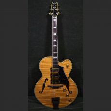 Peerless Wizard Custom 9504 Archtop Jazz Guitar w custom TKL 17″ x 2 1/4″ case