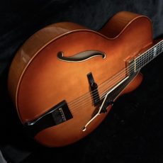 Aria D’Aquisto 17″ New Yorker 2006 Archtop Guitar OQ NYE 200 6w OHSC