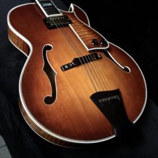 Heritage Sweet 16 Flamed Archtop 2004 Guitar UO5302  w original case
