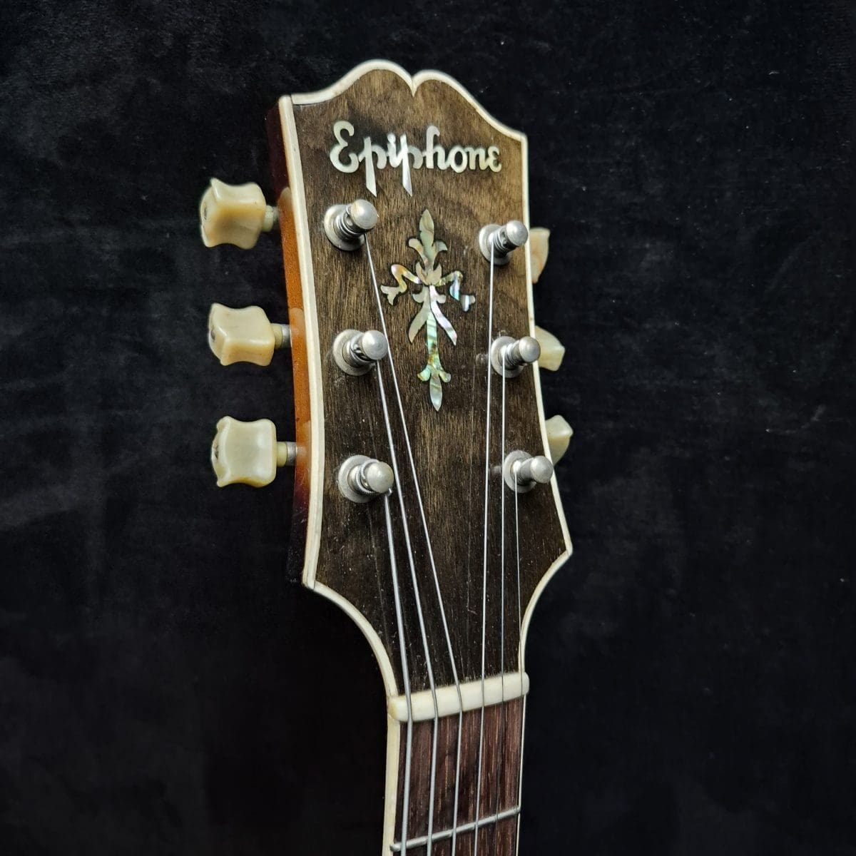 1945 Epiphone Triumph Regent Archtop Jazz Guitar #52798 w Dearmond